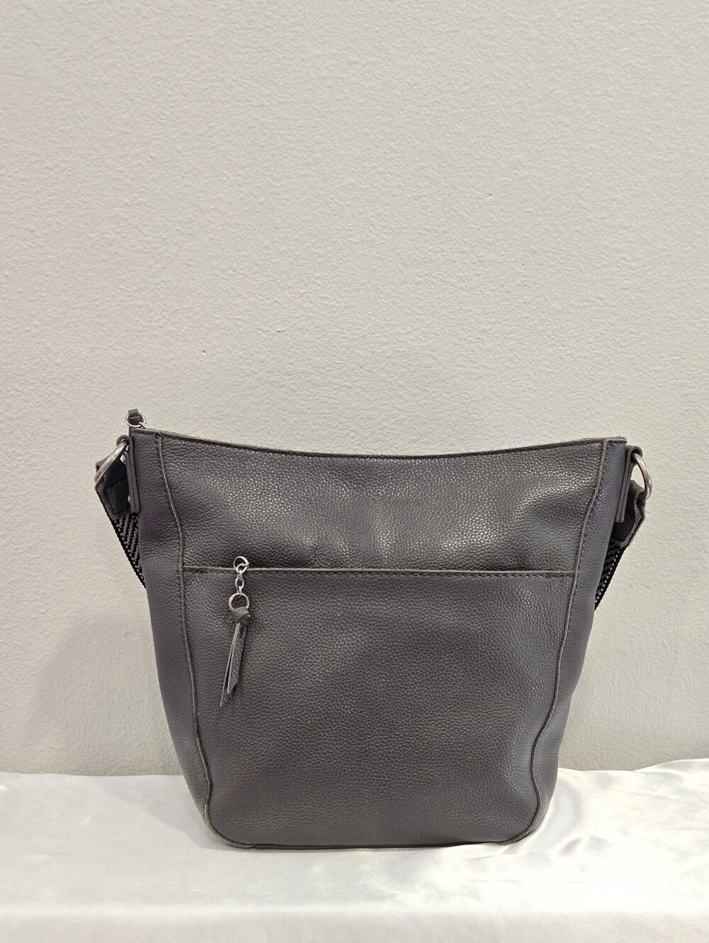 The Sak Lucia Gray Pebbled Leather Satchel with Woven Strap EUC - Picture 2 of 16